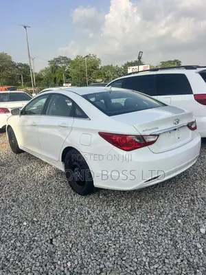 Hyundai Sonata GLS Sedan FWD (2.4L 4cyl 6A) 2013 White