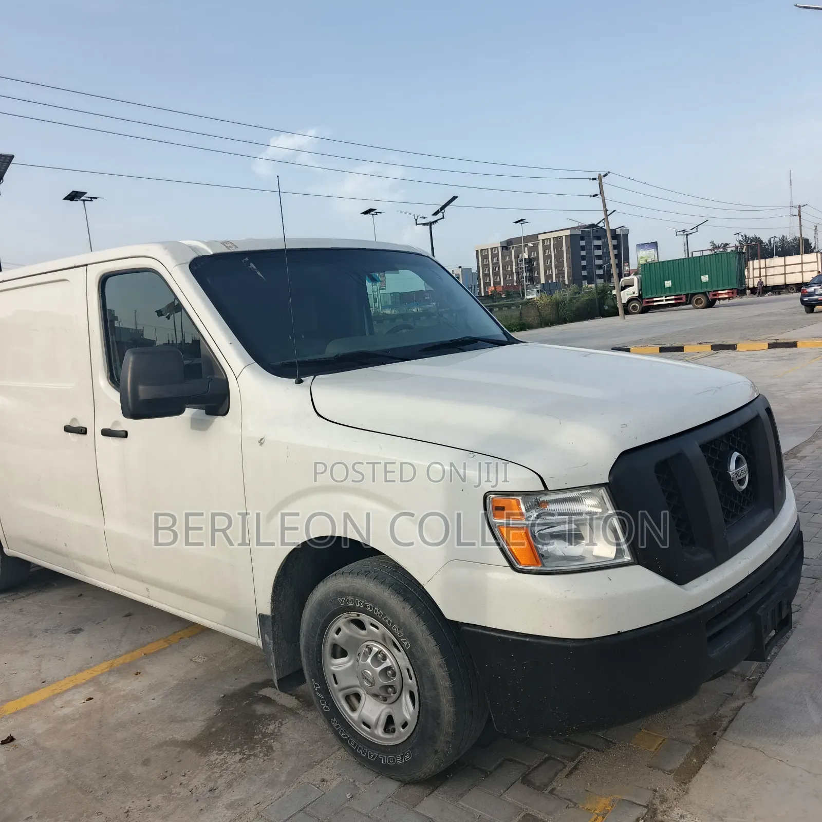 Nissan Caravan (Urvan) 2017 White