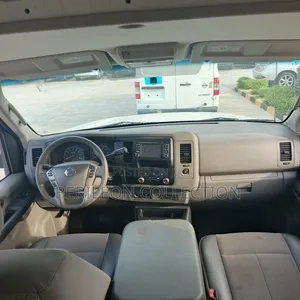 Nissan Caravan (Urvan) 2017 White