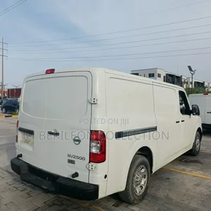 Nissan Caravan (Urvan) 2017 White