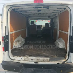 Nissan Caravan (Urvan) 2017 White