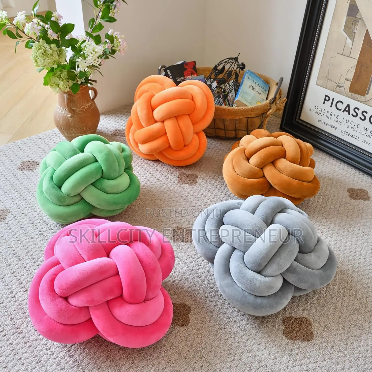 Knot Pillow Balls