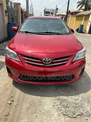 Toyota Corolla 2013 Red