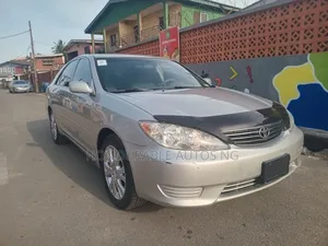 Toyota Camry LE 4dr Sedan (2.4L 4cyl 5A) 2006 Brown