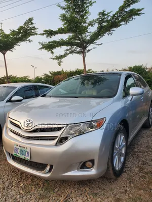 Toyota Venza 2010 Silver