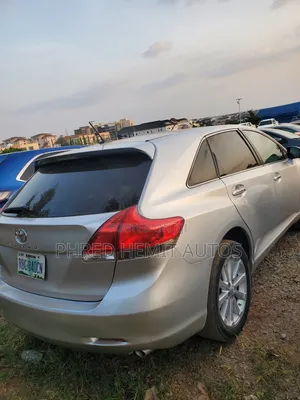 Toyota Venza 2010 Silver