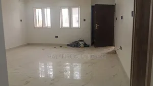 3bdrm Block of Flats in News Engineering, Dawaki for rent