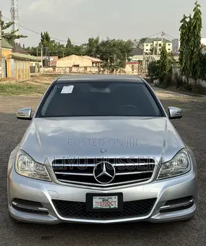 Mercedes-Benz C300 2010 Silver