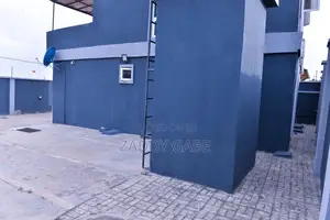 3bdrm Duplex in Ologuneru for sale