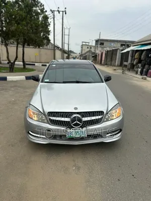 Mercedes-Benz C300 Sport 4Matic Sedan AWD (3.0L 6cyl 7A) 2010 White
