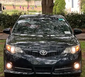 Toyota Camry SE Sport 4dr Sedan (2.5L 4cyl 6A) 2014 Gray