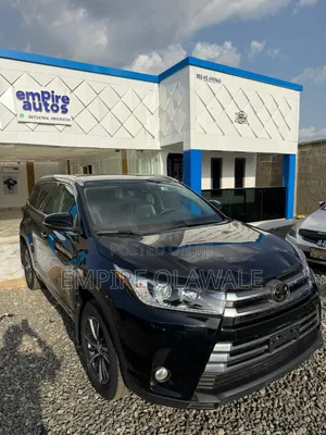 Toyota Highlander XLE 4x4 V6 (3.5L 6cyl 8A) 2018 Black