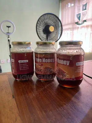 Natural Honey Not Mix With Sugar