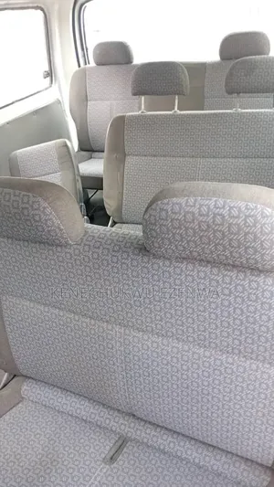 Toyota HiAce 2004 White
