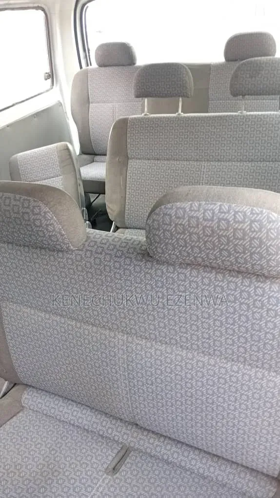 Toyota HiAce 2004 White