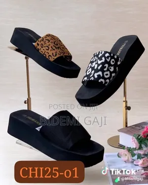 Primarks Casual Slippers