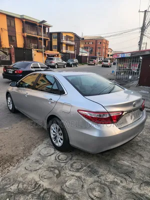 Toyota Camry LE 4dr Sedan (2.5L 4cyl 6A) 2017 Silver