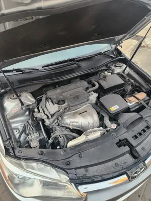 Toyota Camry LE 4dr Sedan (2.5L 4cyl 6A) 2017 Silver
