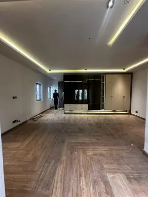4bdrm Townhouse / Terrace in Diplomatic Zone, Katampe Extension