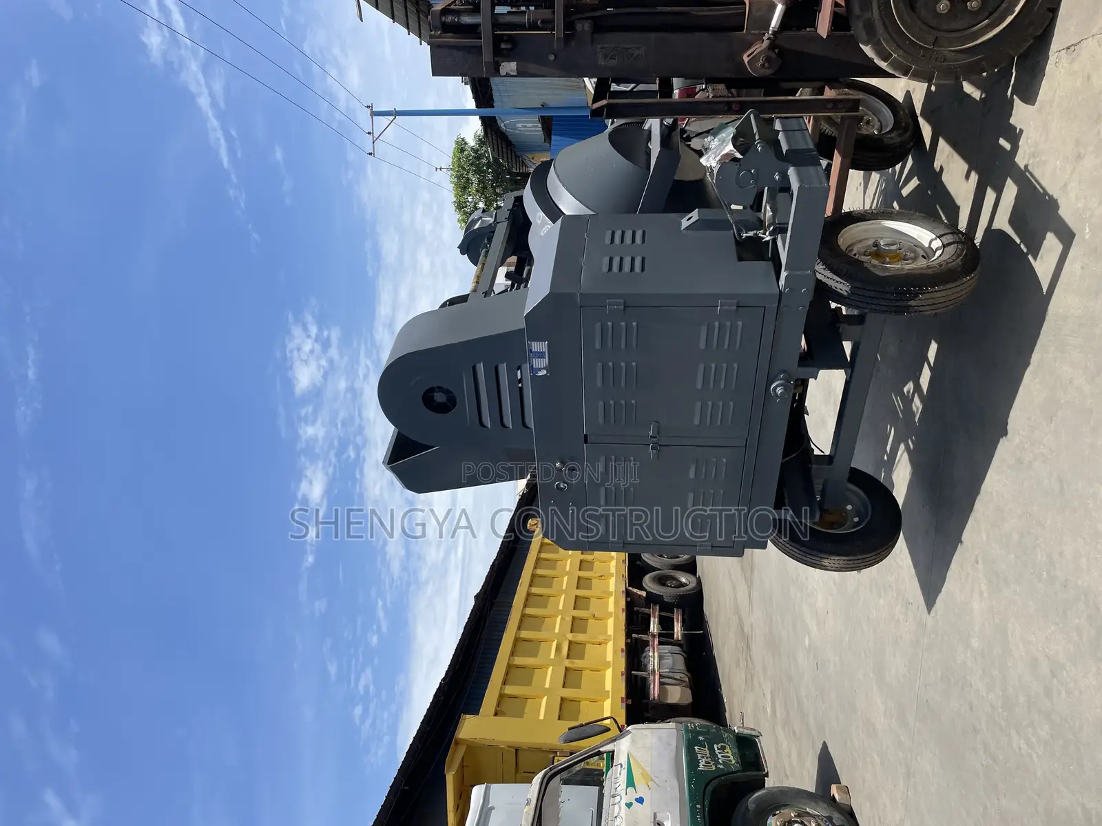 Concrete Mixer Self Loader With Crane