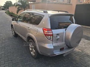 Toyota RAV4 2.5 Limited 2010 Silver
