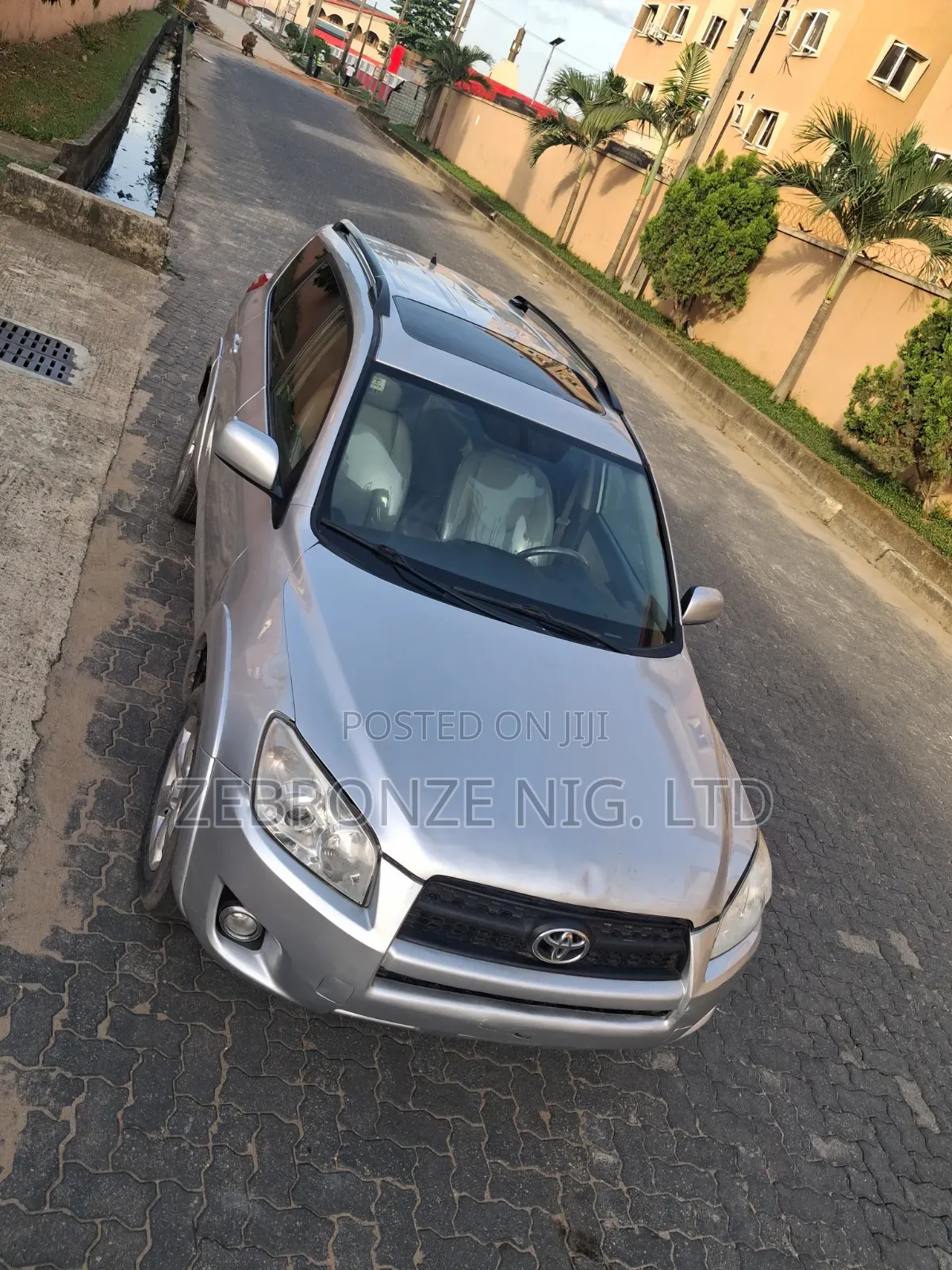 Toyota RAV4 2.5 Limited 2010 Silver