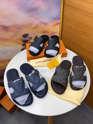 Classy Louis Vuitton Oasis Slide - Classic Style