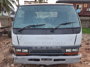 Mitsubishi Canter 2000 White