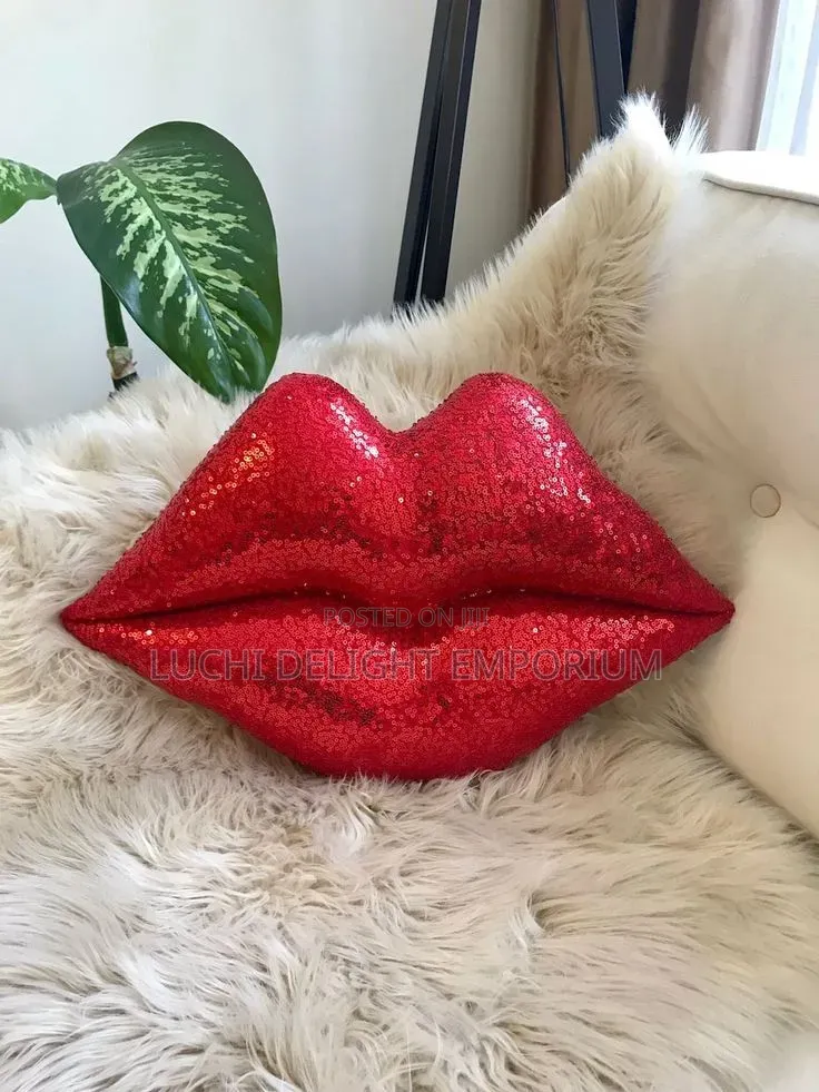 Hot Sequins Lip Throw Pillows