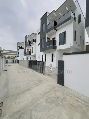 5bdrm Duplex in Magodo Phase 1 for sale