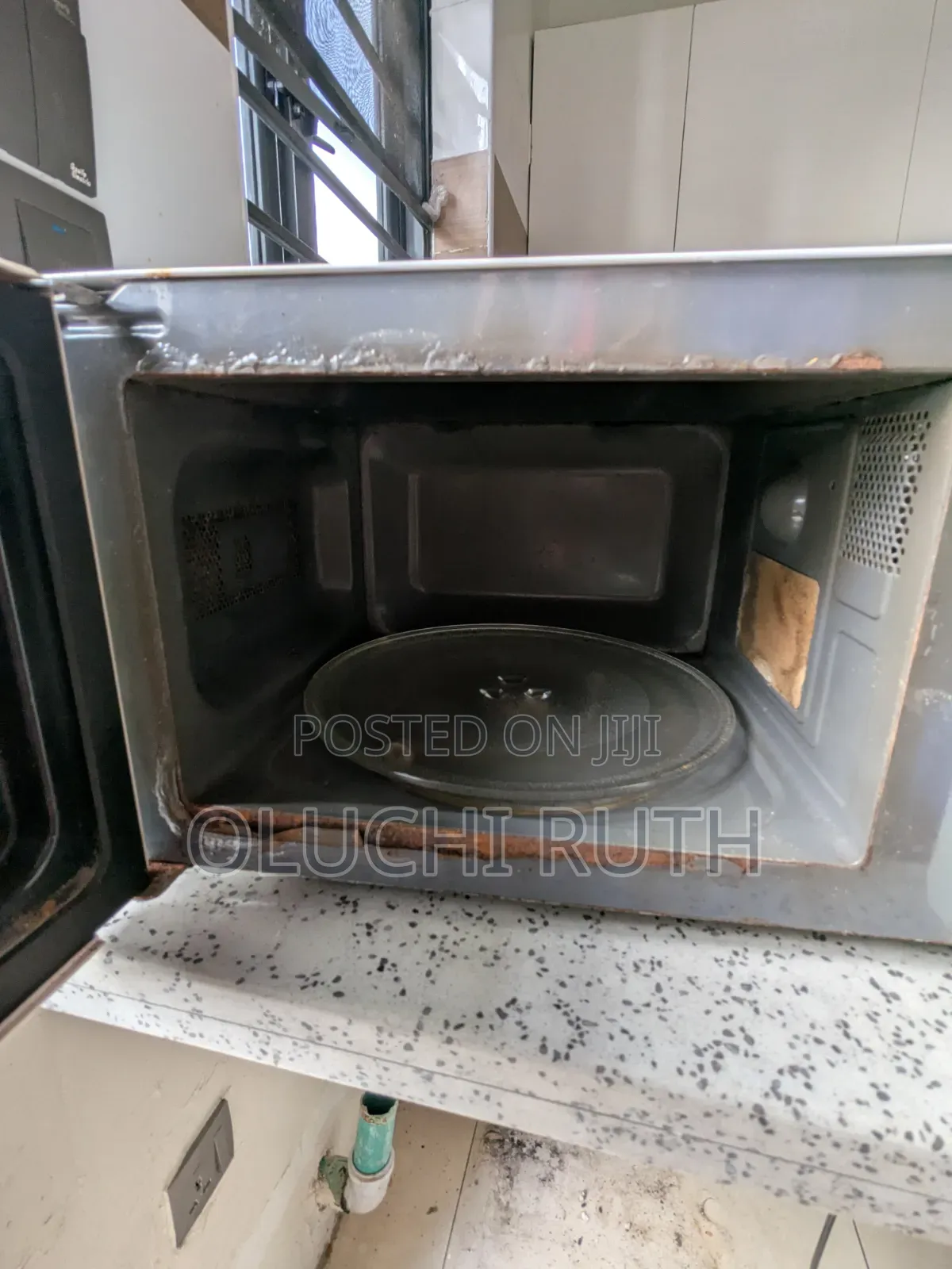 Microwave Oven