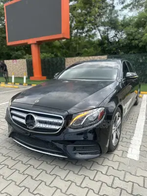 Mercedes-Benz E300 2018 Black