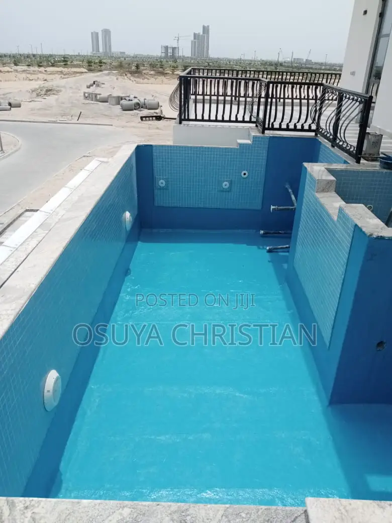 Epoxy Flooring/ Application