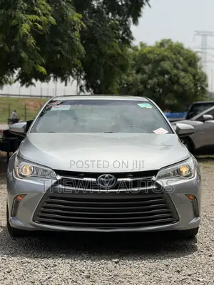 Toyota Camry XLE 4dr Sedan (2.5L 4cyl 6A) 2016 Silver