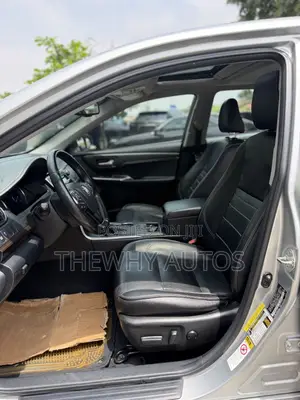 Toyota Camry XLE 4dr Sedan (2.5L 4cyl 6A) 2016 Silver
