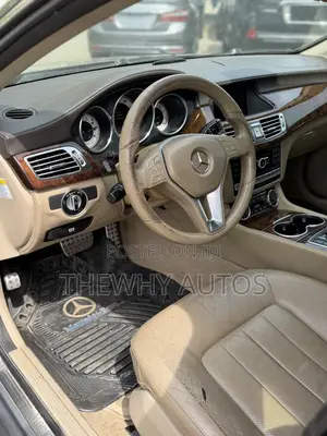 Mercedes-Benz CLS 550 2012 Beige