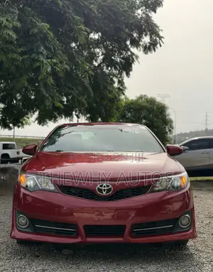 Toyota Camry SE 4dr Sedan (2.5L 4cyl 6A) 2013 Red