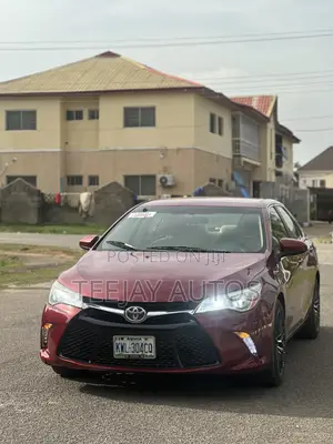 Toyota Camry SE 4dr Sedan (2.5L 4cyl 6A) 2016 Maroon