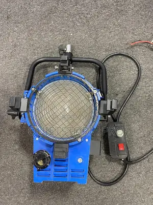 2000w Hmi Fresnel Light