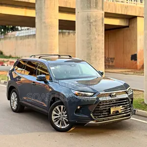 Toyota Highlander Platinum AWD 2024