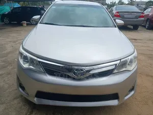 Toyota Camry LE 4dr Sedan (2.5L 4cyl 6A) 2014 Silver