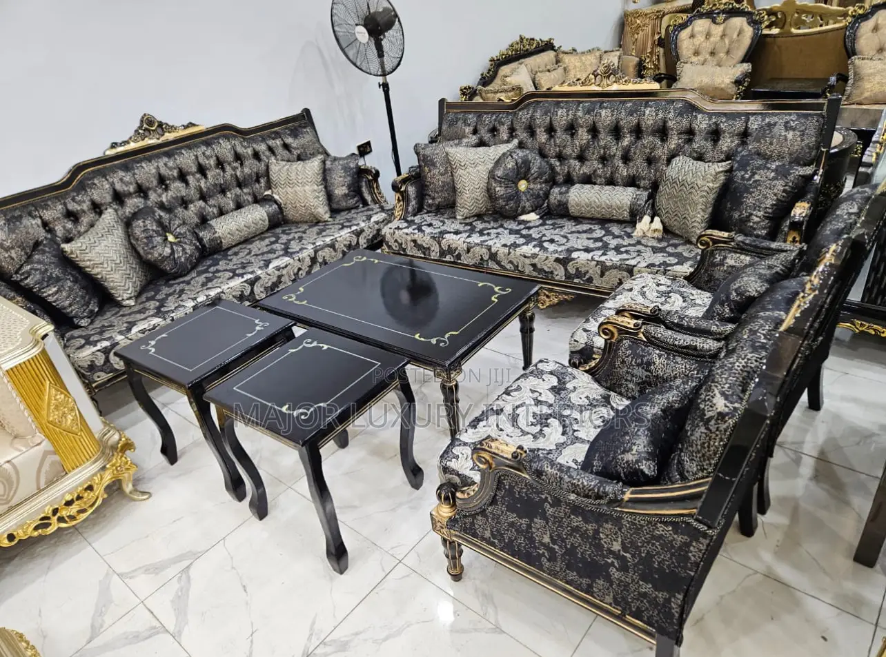 High Quality Royal Chair