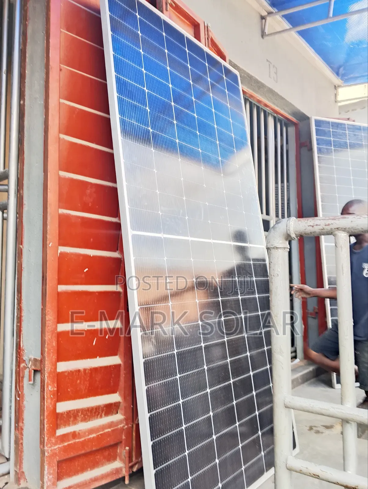 650watts Solar Non Bificial Panels New Panels Available Now