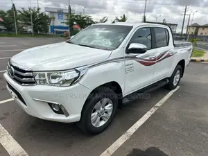 Toyota Hilux Revo Double Cab Petrol 2.7 AWD 2020 White