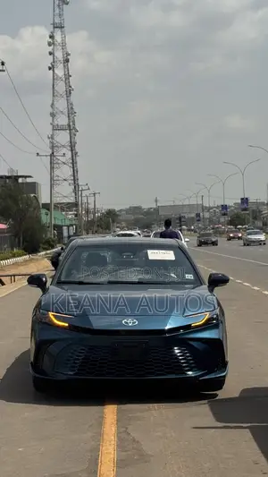 Toyota Camry 2025
