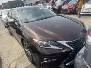 Lexus ES 2016 Brown