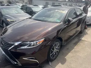 Lexus ES 2016 Brown
