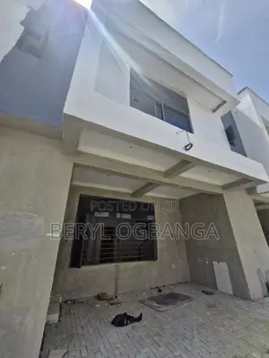4bdrm Duplex in Ado / Ajah for sale