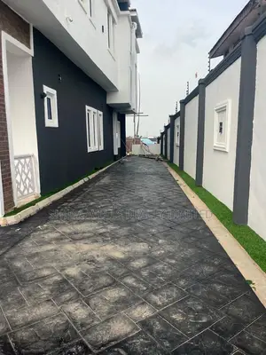 3bdrm Duplex in Magodo Phase 1 for sale
