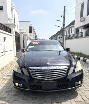 Mercedes-Benz E350 Base 4Matic Sedan AWD (3.5L 6cyl 7A) 2010 Black